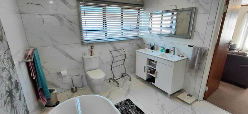 4 Bedroom Property for Sale in Baysvalley Free State